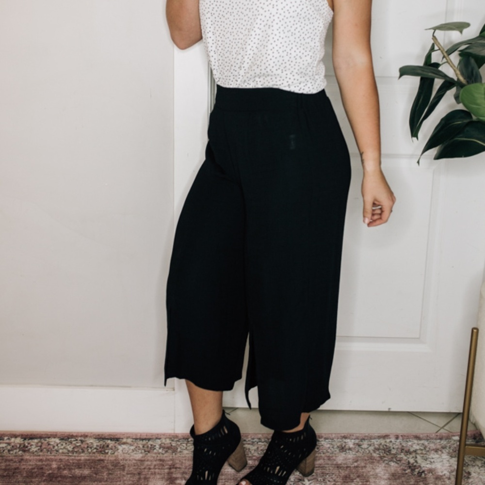 APRIL - BLACK WIDE LEG PANTS WITH SLIT